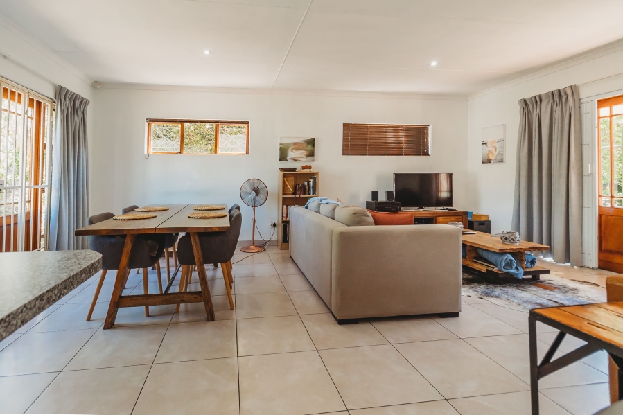5 Bedroom Property for Sale in Heatherlands Western Cape